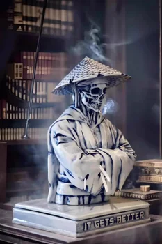 NBHD шляпа череп монаха самурая Японский тренд керамического искусства курильница для благовоний Украшения по соседству катушка для благовоний