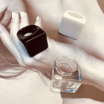 Винтажные геометрические квадратные кольца на большой палец из смолы Белого и черного цвета для женщин, модное прозрачное акриловое кольцо для пары, распродажа